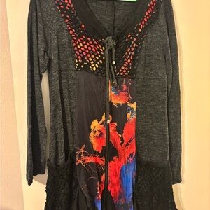 Artistic Gray Women's Tunic with Vibrant Accents